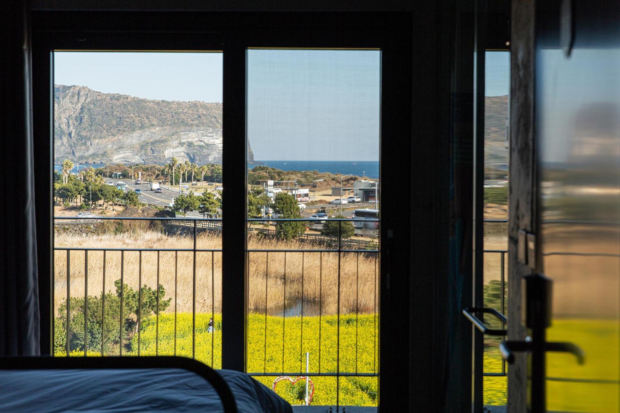 Playce Camp Jeju Hotell Oso-ri Eksteriør bilde